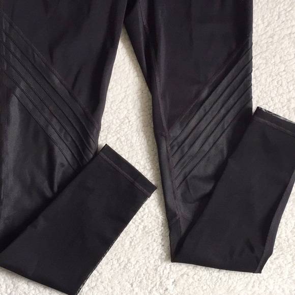 Ideology Black Mesh Trimmed legging, Size XS - Picture 2 of 4